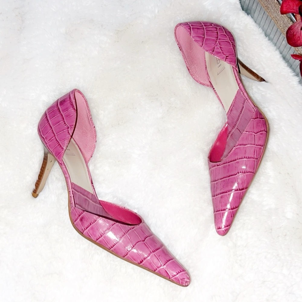 BAKERS Crump Pink Croc Leather Heel